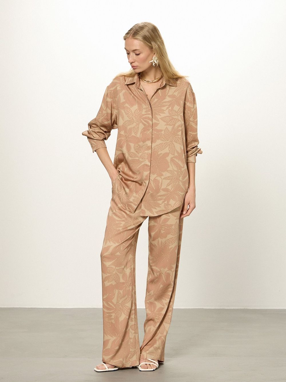 Рубашка Хельсинки бежевый принт вискоза