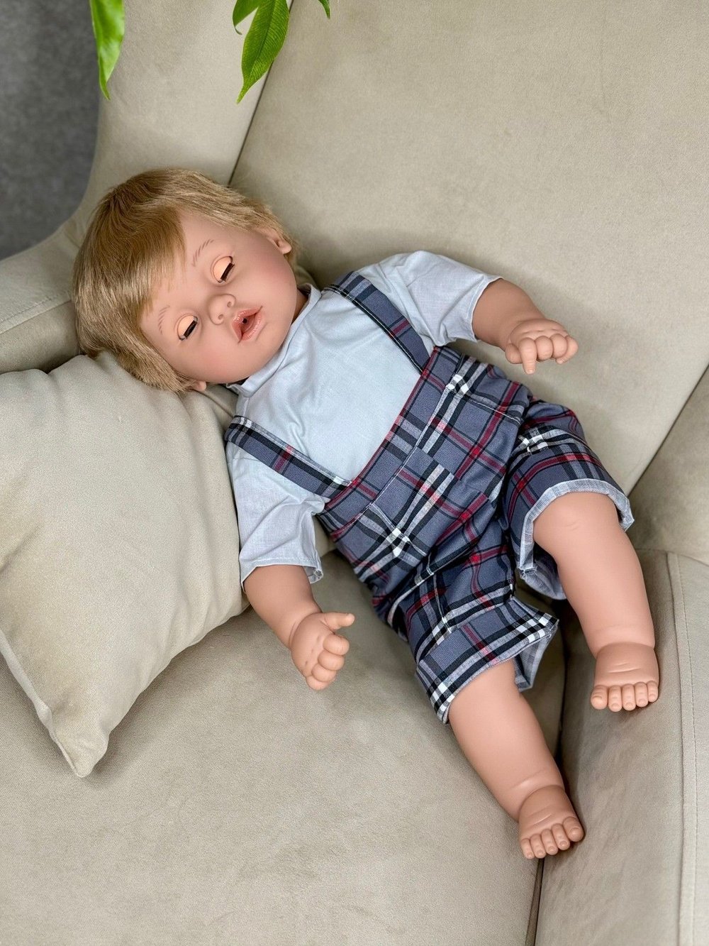 Кукла Berbesa мягконабивная 62см Dulzon (8037S)