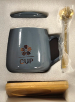 Керамическая кружка с крышкой и ложкой в подарочной упаковке, 9,5*7,7 см, темно-зеленый/серый, 400 мл