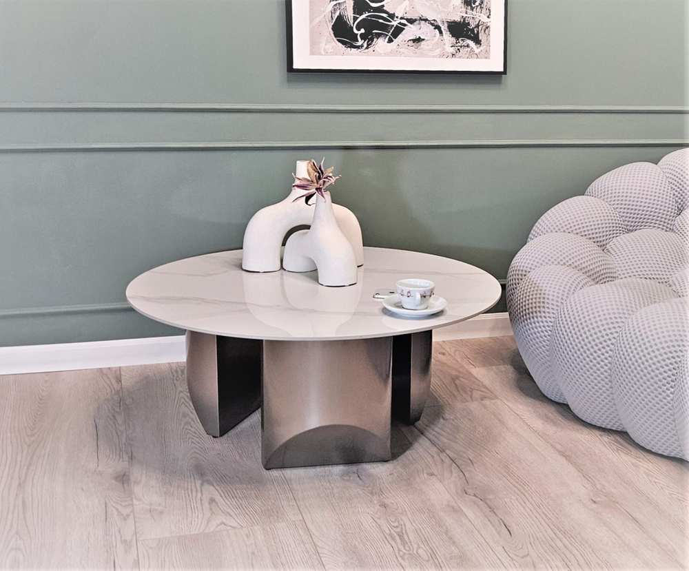 Ваза Narrow mouth wide body vase A