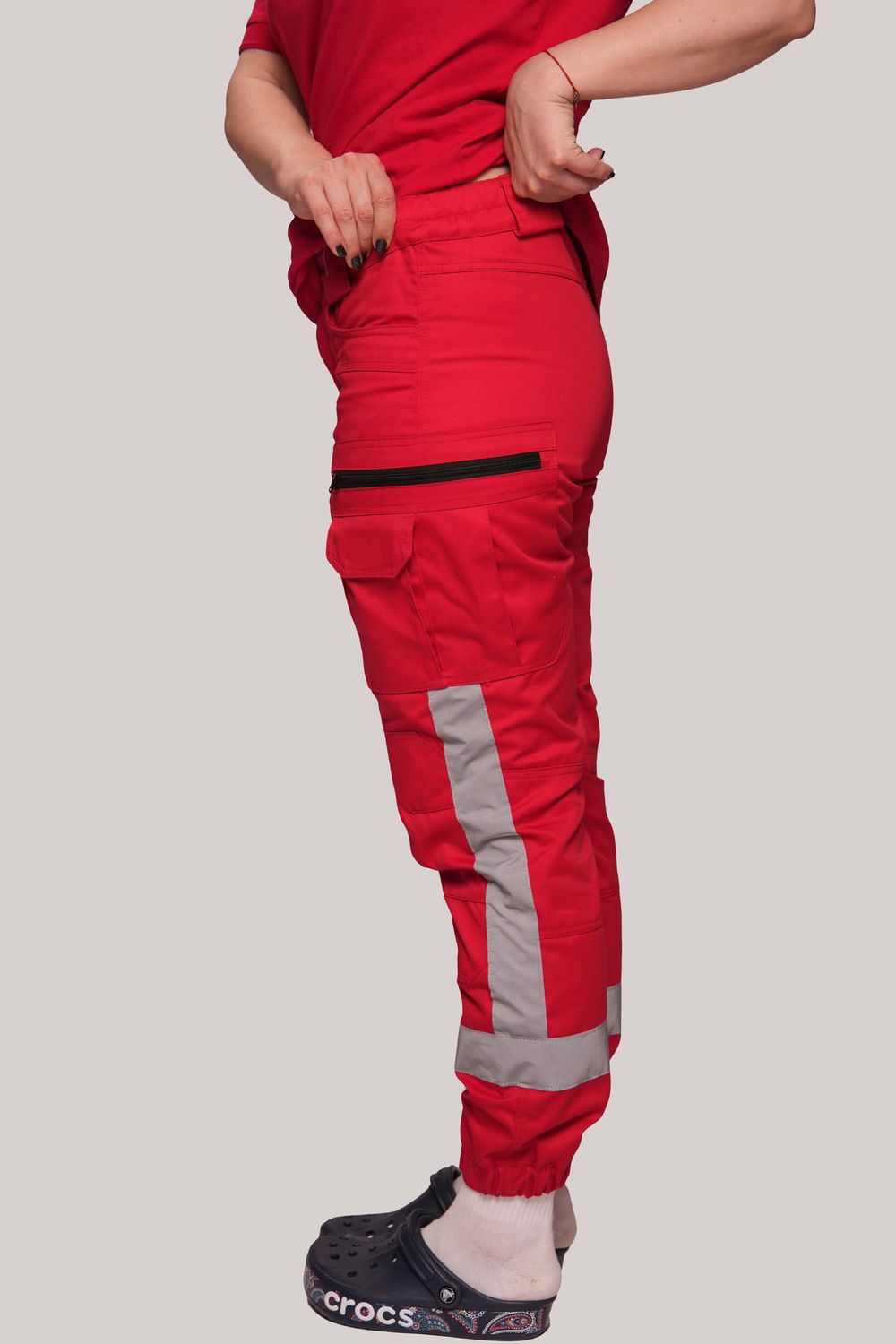 Брюки-джоггеры демисезонные женские Скорая помощь MedicLine цв. Красный