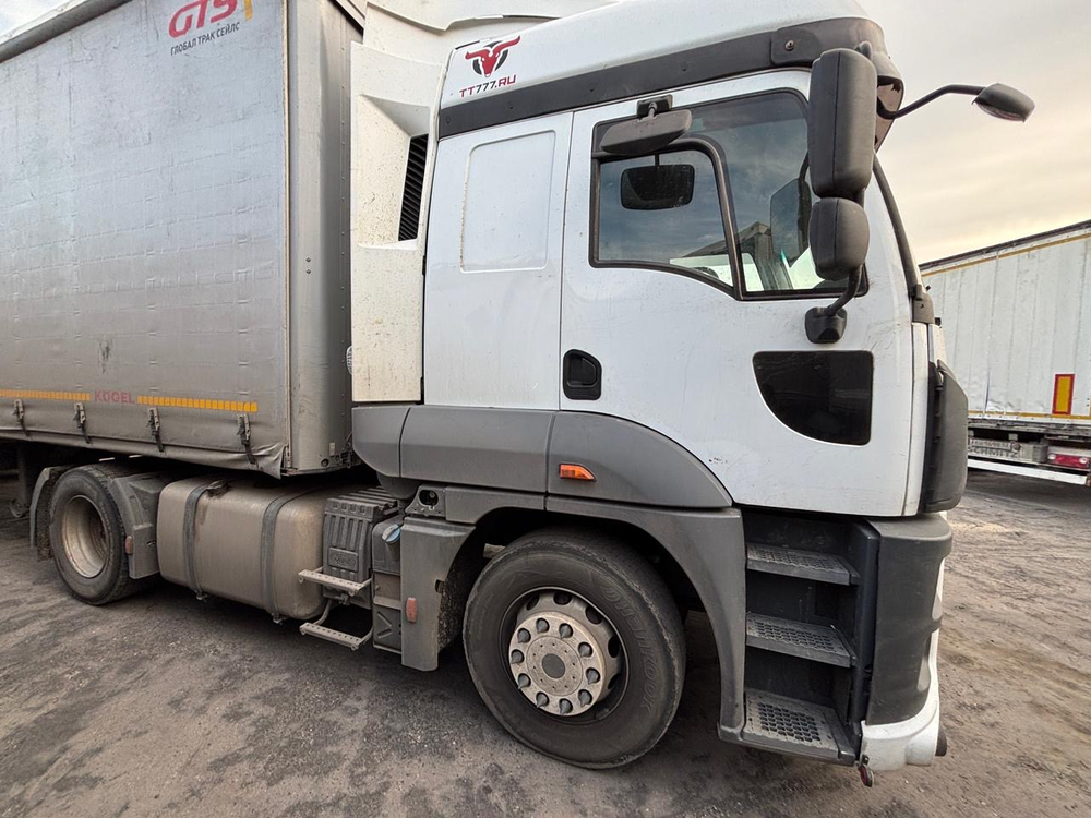 Ford Cargo 4x2 Седельный тягач Cargo (Дизельный, 12,7 л, 420 л.с., МТ)