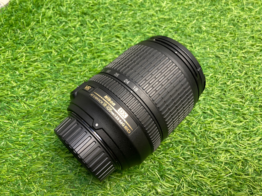 Nikon 18-105mm 3.5-5.6G AF-S ED DX VR Nikkor
