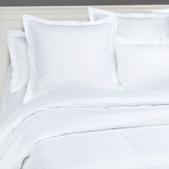 Двуспальный с европростынёй комплект постельного белья Белый Страйп-сатин
