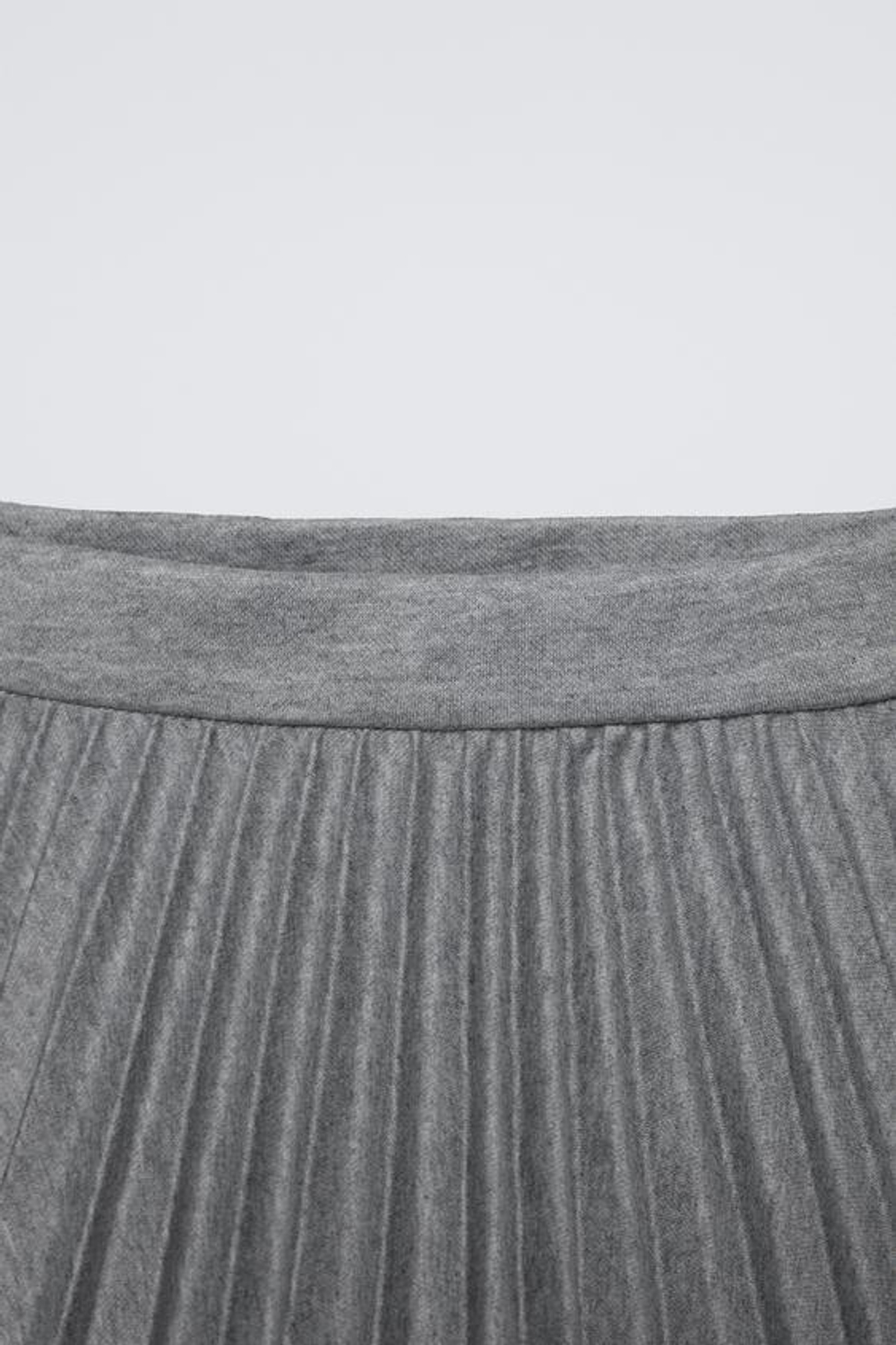 ZARA ЮБКА В СКЛАДКУ, СЕРЫЙ