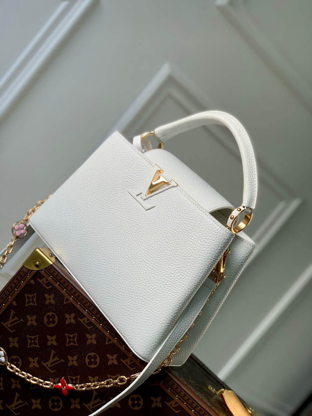 Louis Vuitton Capucines MM