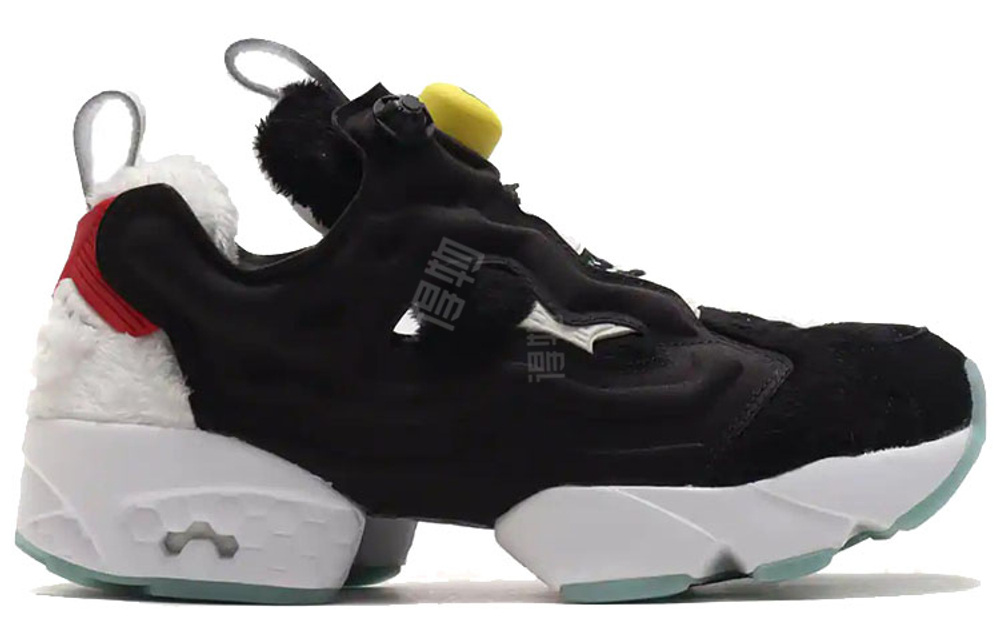 Кроссовки Doraemona X Reebok Instapump Fury