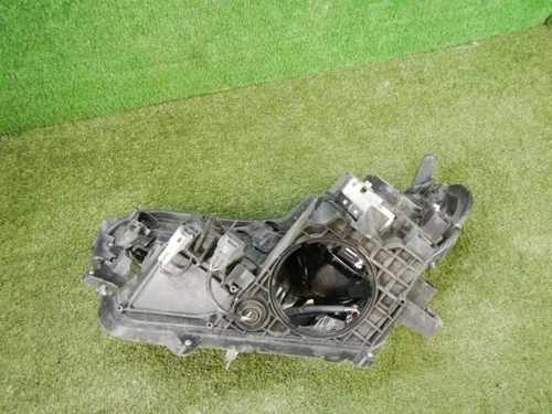 Битая Фара правая Toyota RAV4 4 CA40 (2015-2019) LED