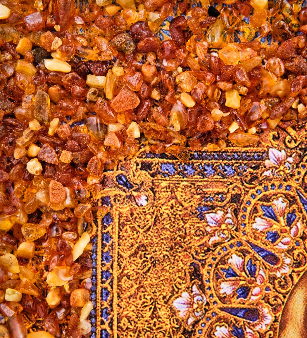 AMB-51/20 Икона «Николай Чудотворец» (с янтарной крошкой) дер.рамка 21х30