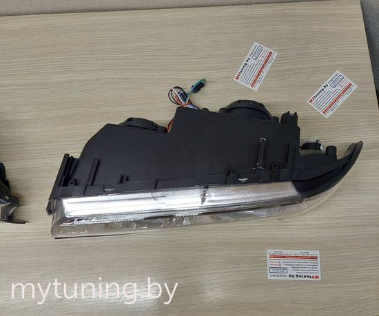 Передние фары 3D Angel Eyes для BMW 7 E38 (94-01) хромированные