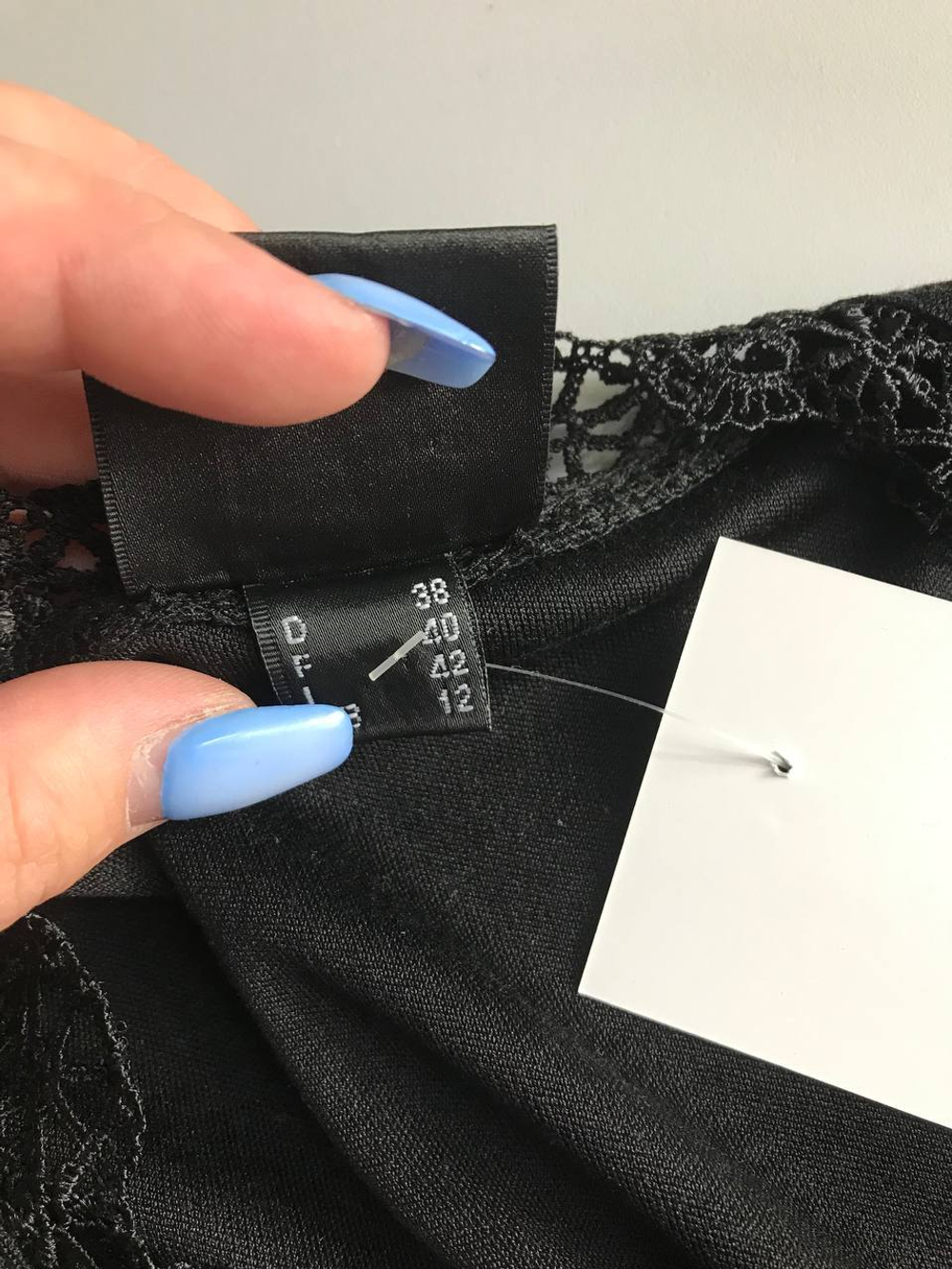 Платье Madeleine шелковое с кружевной отделкой, маркировка 38, визуально 44/46 размер