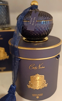 Свеча ароматическая Navy Round Art Deco Свеча Cote Noire Синий / Золотой