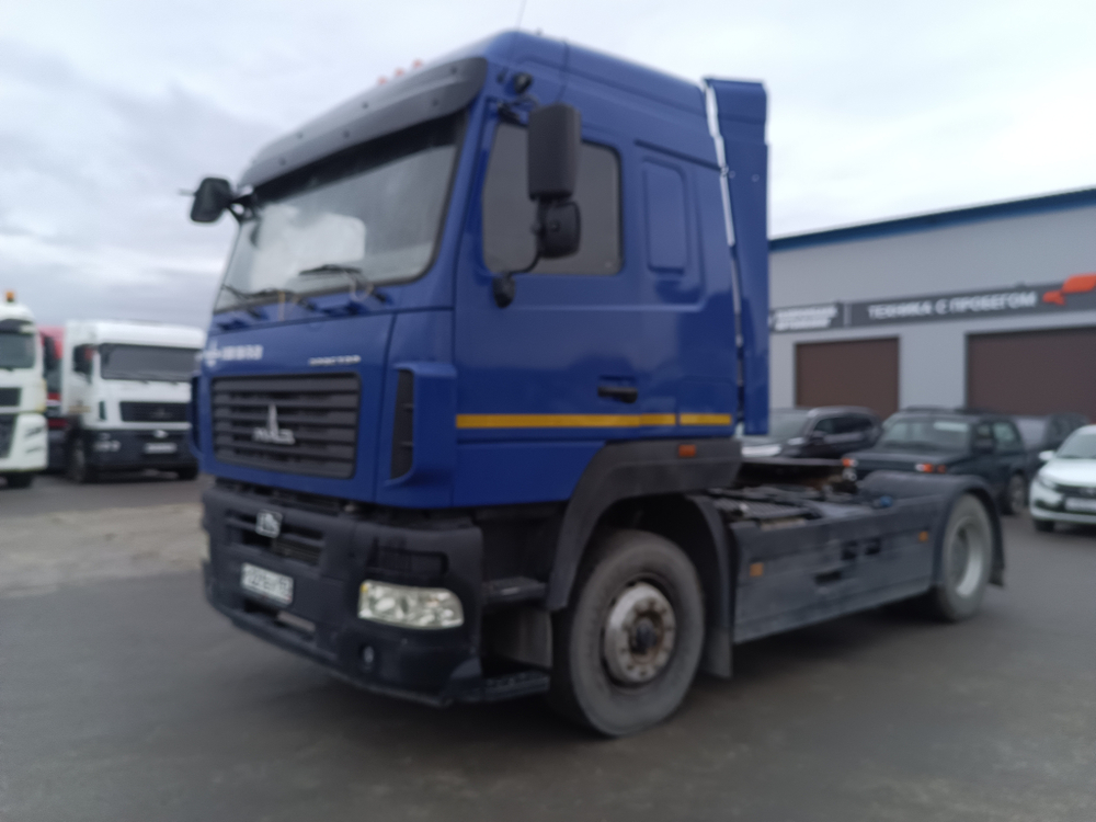 МАЗ 5440 4x2 Седельный тягач 544028-570-031 (Дизельный, 11,6 л, 423 л.с., МТ)