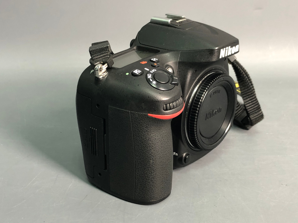Nikon D7100 8.900 кадров