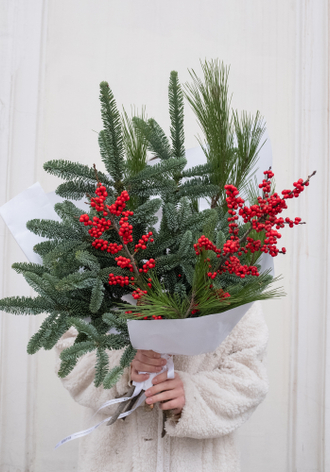 Хвоя и зимние букеты