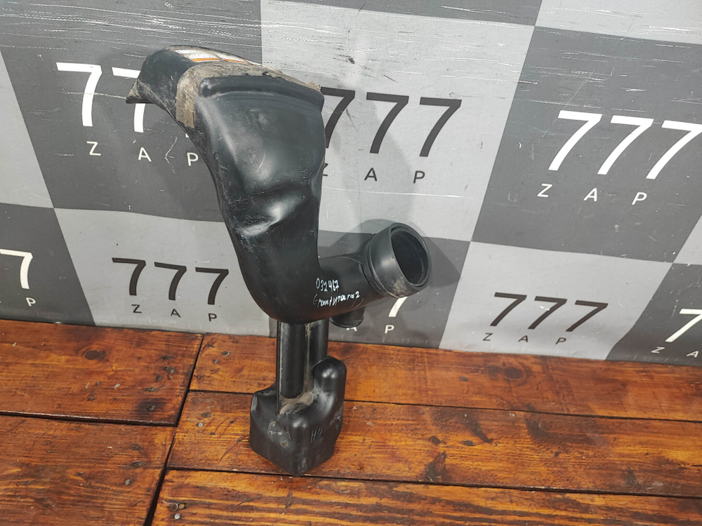 Воздухозаборник Suzuki Grand Vitara 2 (JT) 05-15 Б/У Оригинал 1382065J00