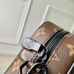 Louis Vuitton Pochette Kasai