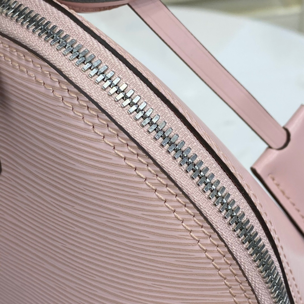 Louis Vuitton Alma PM