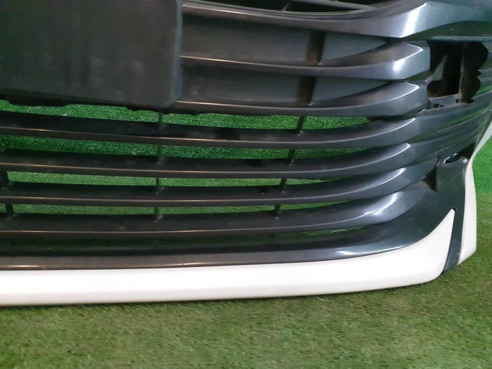 Бампер передний Toyota Camry 8 XV70 17-21 В сборе