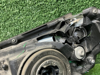 Фара правая Toyota RAV 4 CA40 (2015-2019) галоген