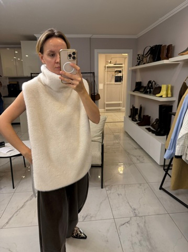 Манишка из эко-меха под норку