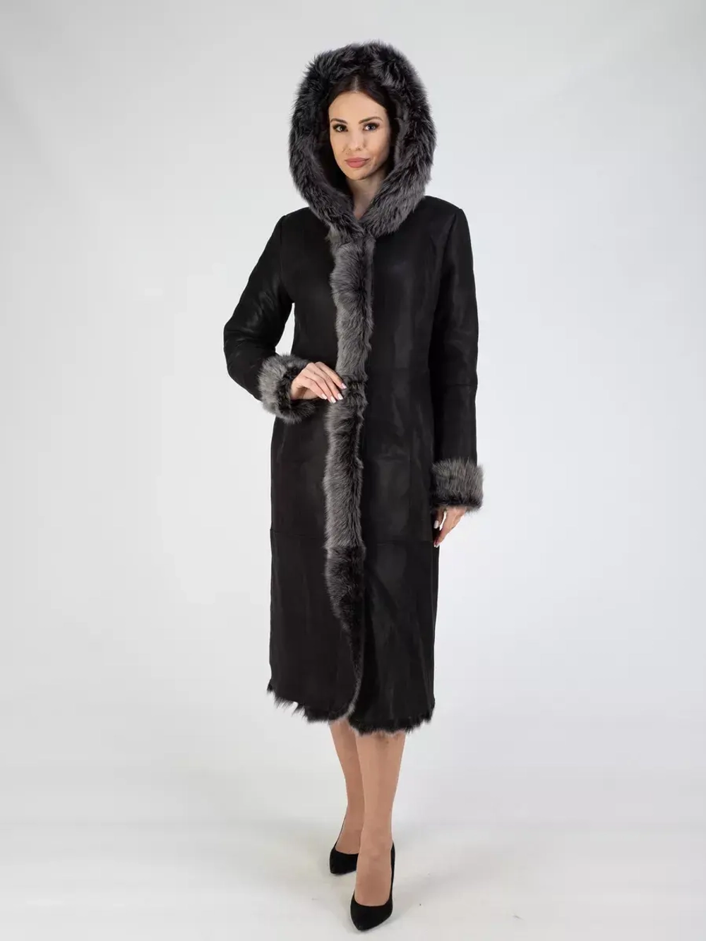 Дубленка зимняя натуральная с капюшоном длинная и теплая