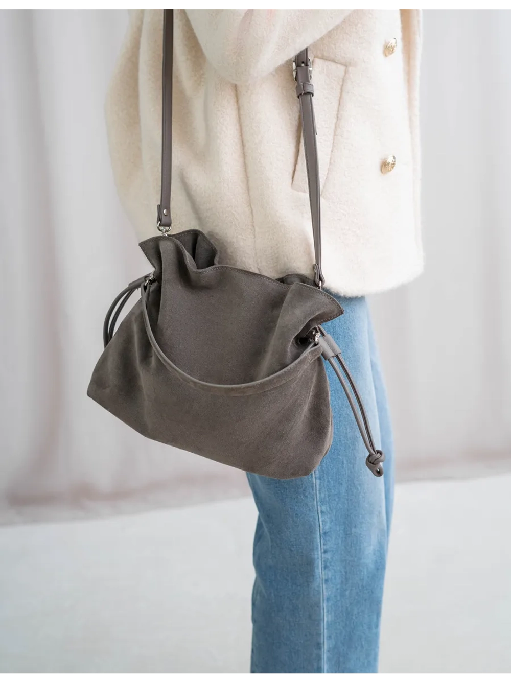 сумка через плечо средняя натуральная замша