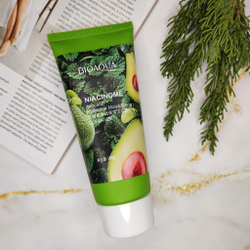 Пенка для умывания с маслом авокадо, 100г