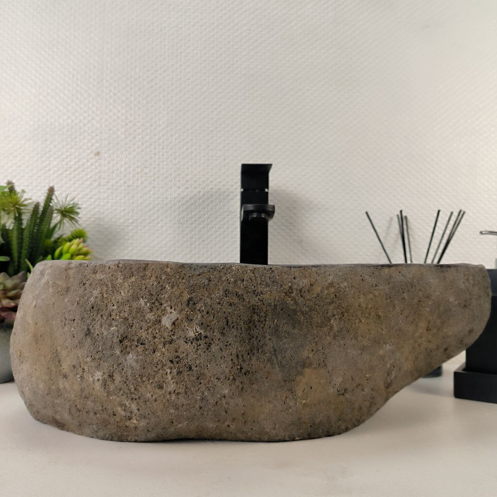Раковина из речного камня RS-65075 47*33*16 0861