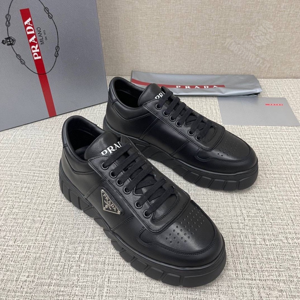Кроссовки Prada