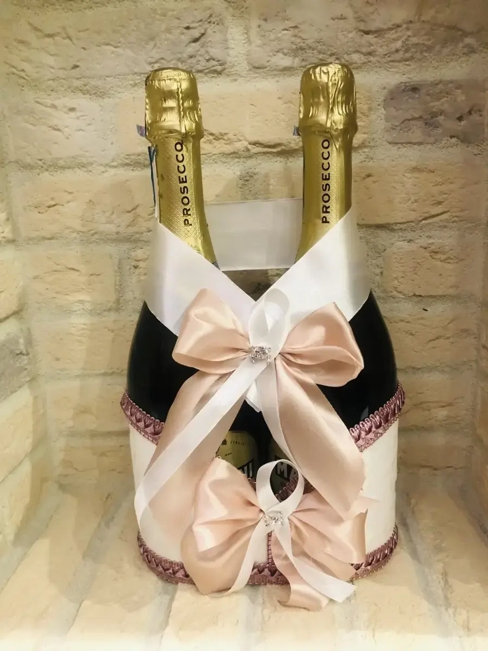 Украшение на шампанское