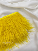 Перо ярко-желтое