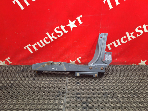 Кронштейн бампера правый