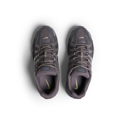 Кроссовки Nike P-6000 "Cave Stone Metallic Silver"