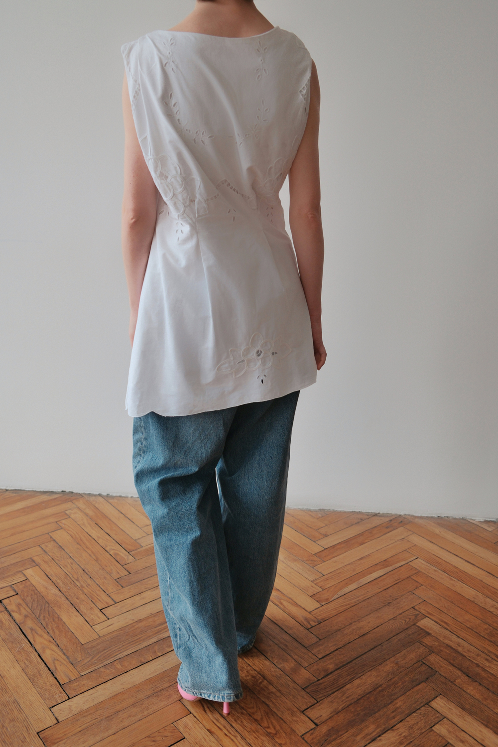 Платье асимметричного кроя