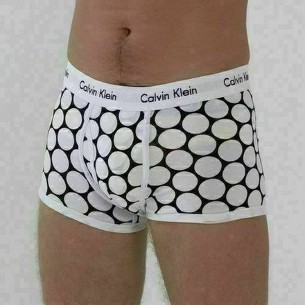 Мужские трусы боксеры Calvin Klein с белыми кругами на черном фоне White print  Circle Boxer