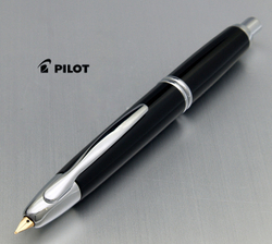 Перьевая ручка Pilot Capless (черная; стальное перо)
