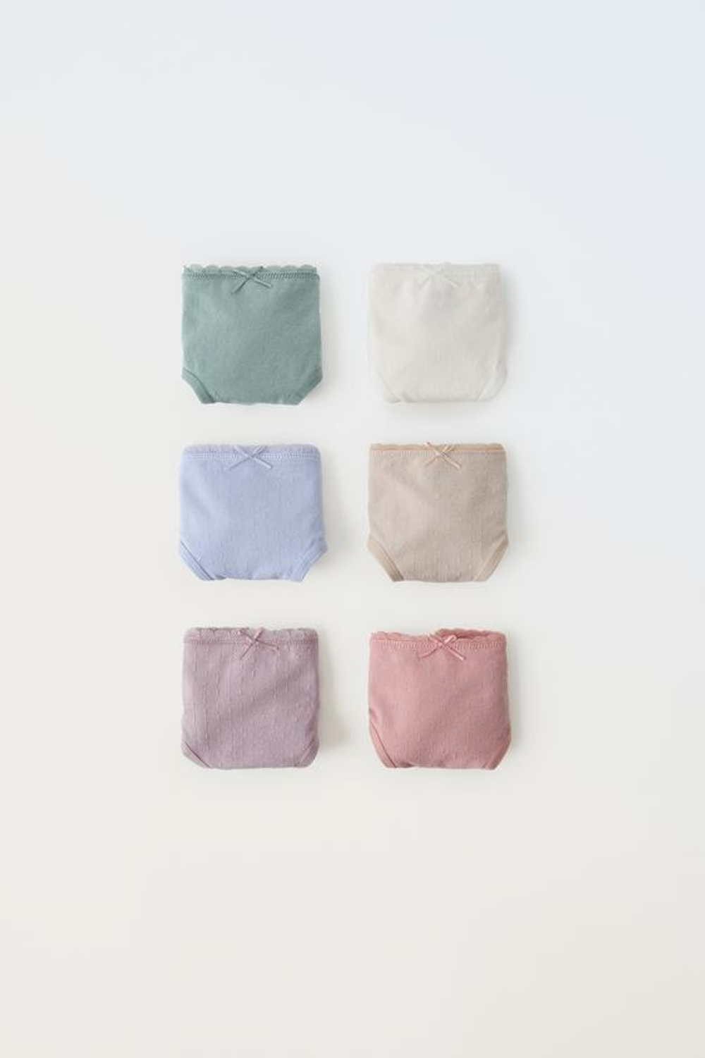 ZARA НАБОР ИЗ ШЕСТИ ТРУСОВ ИЗ РЕЛЬЕФНОЙ ТКАНИ, РАЗНОЦВЕТНЫЙ