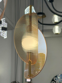 Подвесной светильник MD24030035-3A brass/amber