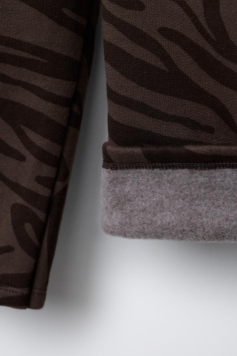 ZARA КОМПЛЕКТ ИЗ ТОЛСТОВКИ И БРЮК С ПРИНТОМ, ОТТЕНКИ КОРИЧНЕВОГО