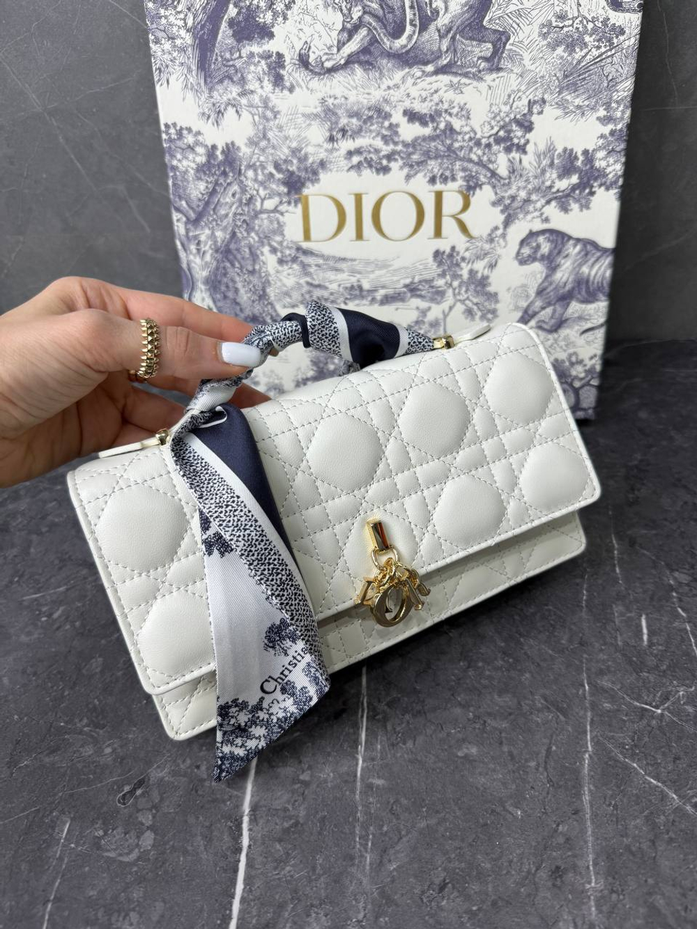 Твилли Christian Dior