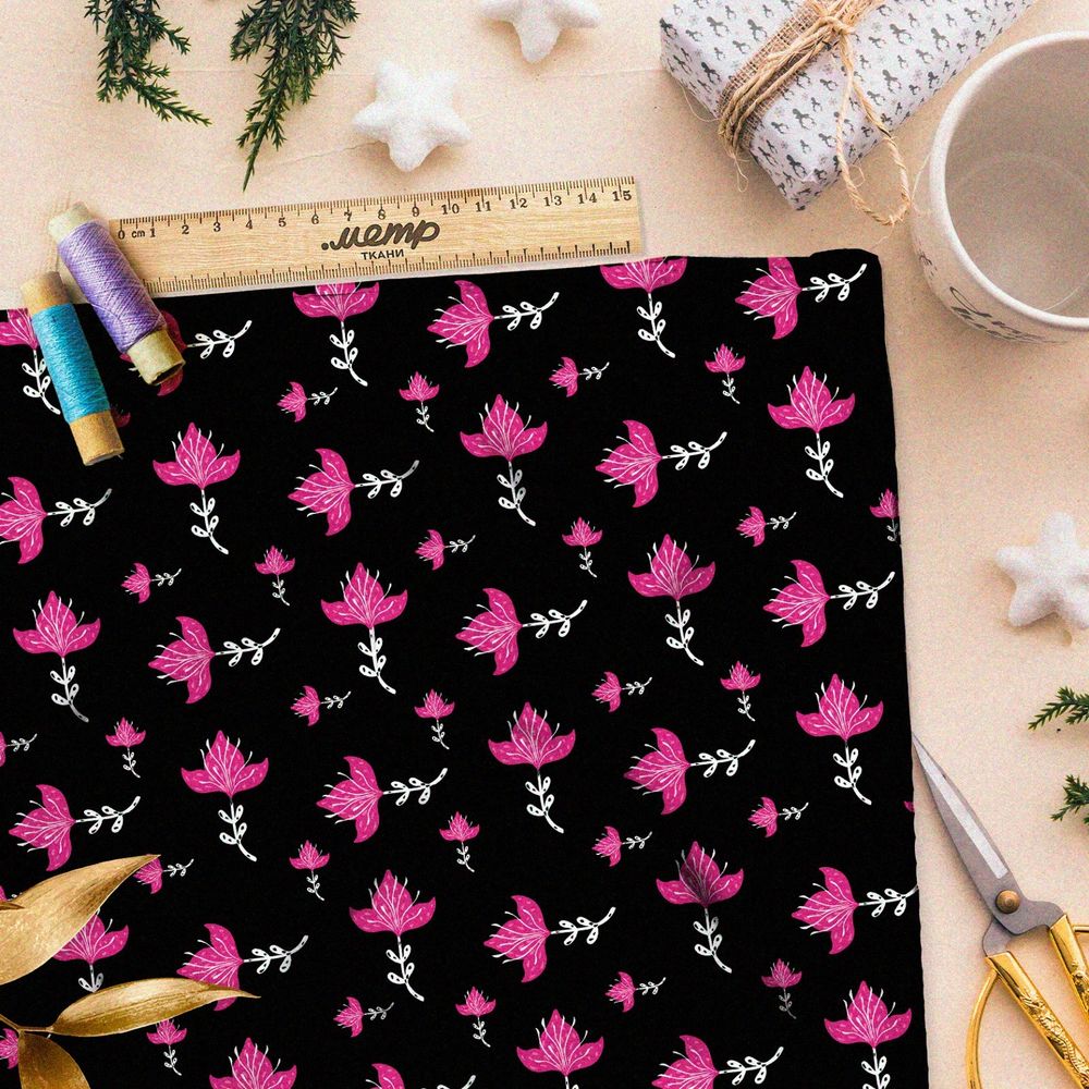 Ткань шифон мелкие яркие цветы на чёрном фоне