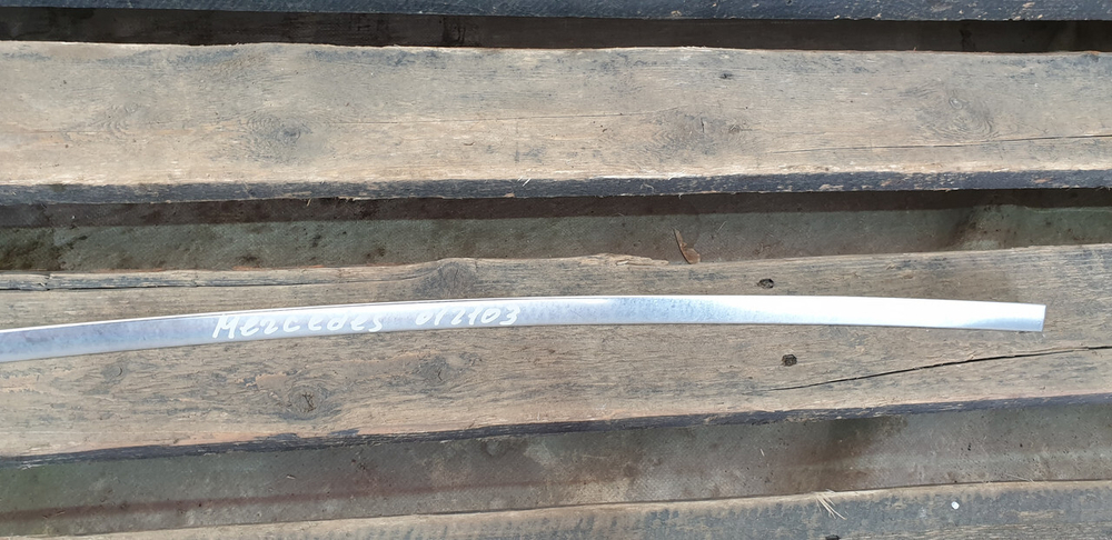 Молдинг двери задней правой Mercedes GLC (X253) 15-нв Б/У Оригинал A2537350282