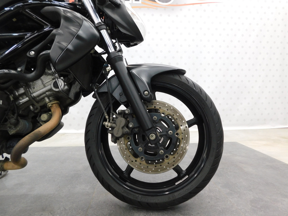 Suzuki Gladius SFV400 , 2015