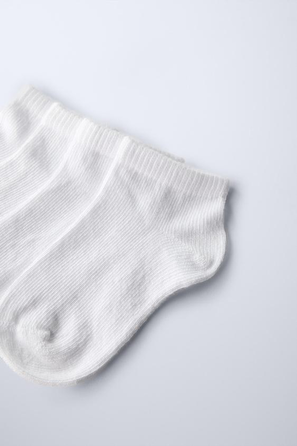 ZARA НАБОР ИЗ 4 ПАР ОДНОТОННЫХ КОРОТКИХ НОСКОВ, БЕЛЫЙ