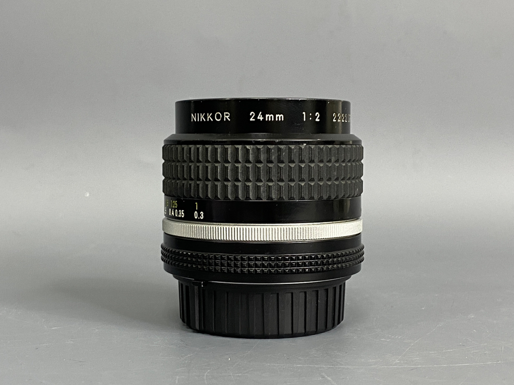 Nikon 24mm F2 Nikkor