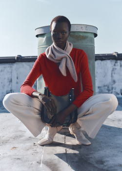 Пуловер из трикотажа