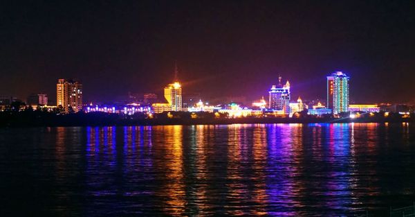 Российским водителям открыли въезд в приграничный китайский город Хэйхэ