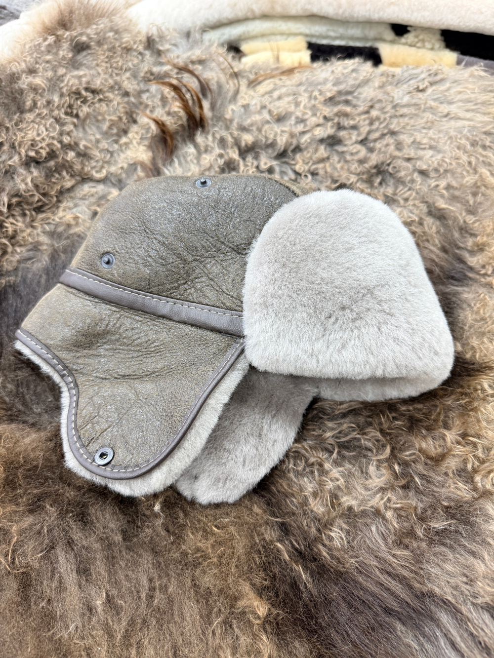 Шапка из натуральной овчины