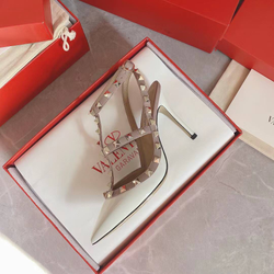 Туфли Valentino Garavani Rockstud